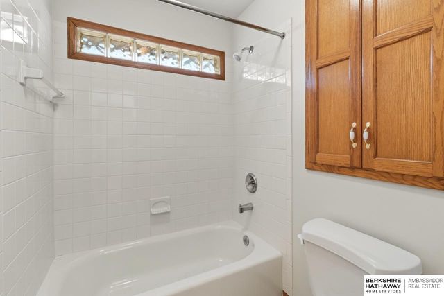2106 S 185th Street, Omaha, NE 68130