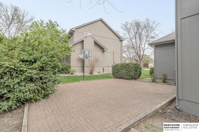 2106 S 185th Street, Omaha, NE 68130