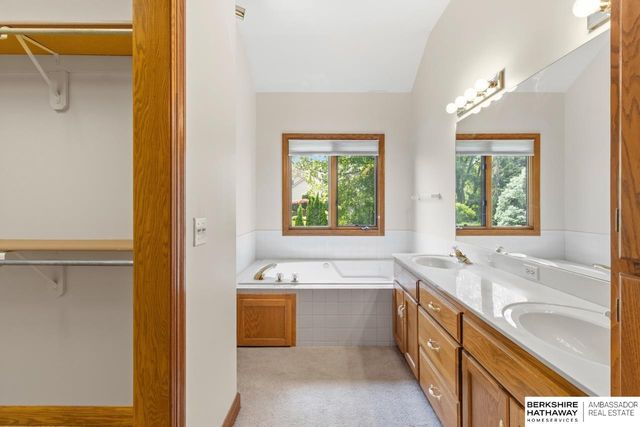 2106 S 185th Street, Omaha, NE 68130