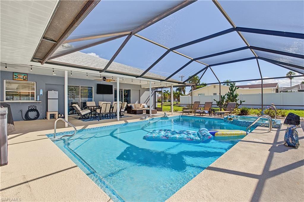 514 SE 34th TER, CAPE CORAL, FL 33904 — photo 4