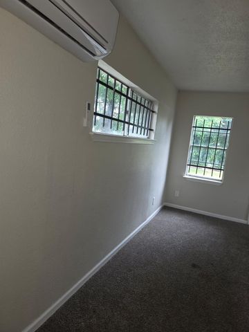 242 Bolden Street, Houston, TX 77029