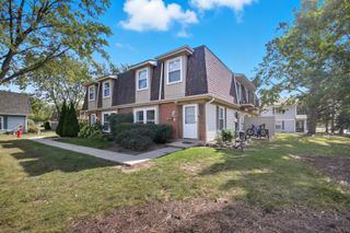 2312 Hyde Court, Schaumburg, IL 60194
