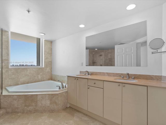 1745 E Hallandale Beach Blvd 2007W, Hallandale Beach, FL 33009