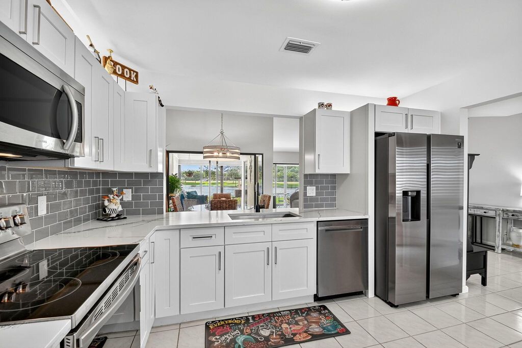 5710 Parkwalk Circle E, Boynton Beach, FL 33472