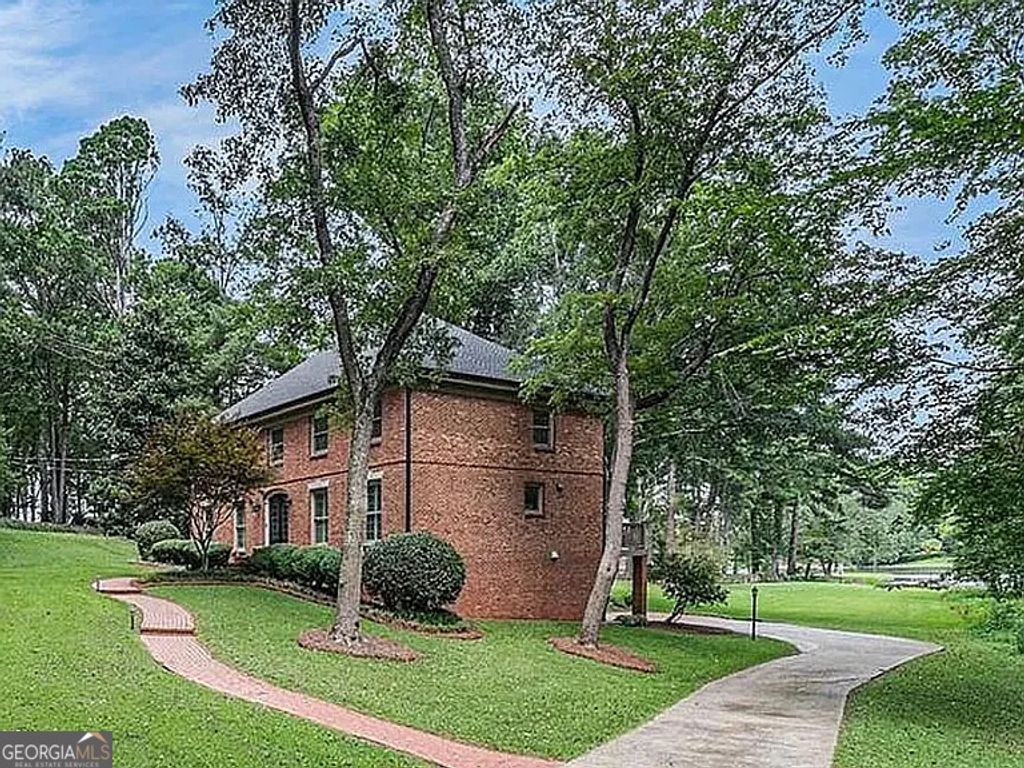 2270 Emerald Drive, Jonesboro, GA 30236