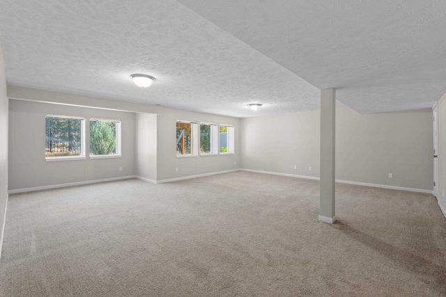 2905 S Custer Ln, Spokane, WA 99223