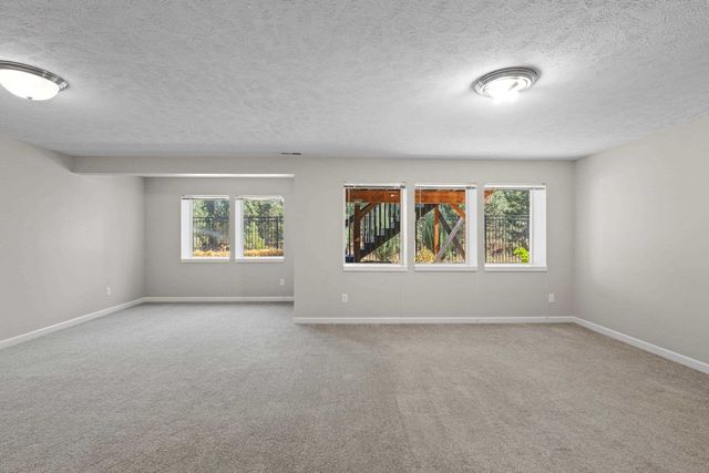 2905 S Custer Ln, Spokane, WA 99223