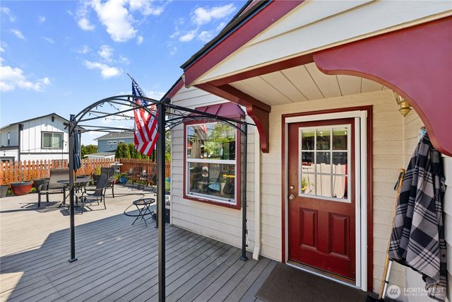 3704 Commercial Avenue, Anacortes, WA 98221