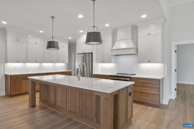 6131 WESTHALL DR, Crozet, VA 22932