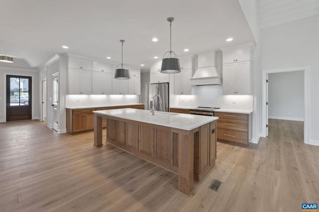 6131 WESTHALL DR, Crozet, VA 22932