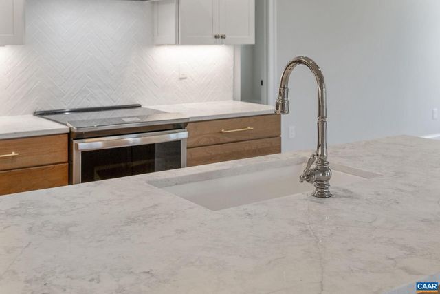 6131 WESTHALL DR, Crozet, VA 22932