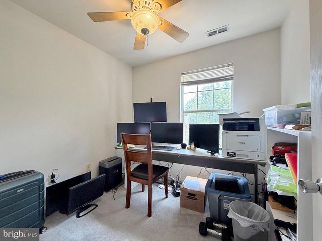 10186 TREE FROG PL, White Plains, MD 20695