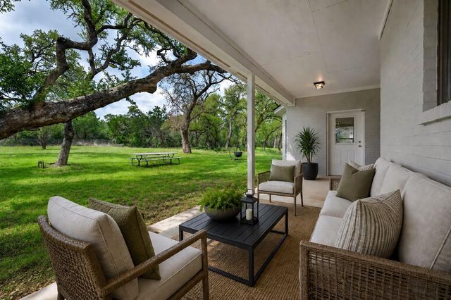 330 Live Oak Hills CT, San Marcos, TX 78666