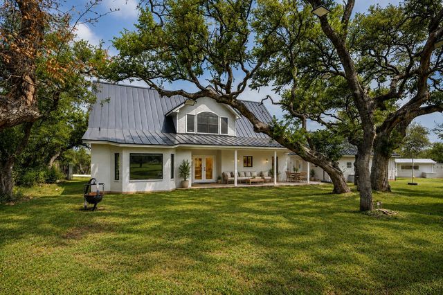 330 Live Oak Hills CT, San Marcos, TX 78666