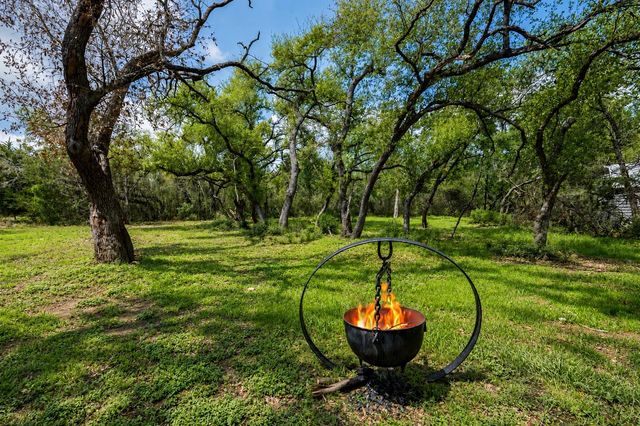 330 Live Oak Hills CT, San Marcos, TX 78666