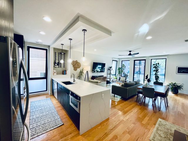 3644 W Belmont Avenue 2, Chicago, IL 60618