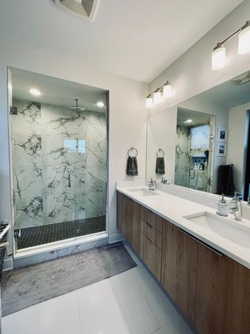 3644 W Belmont Avenue 2, Chicago, IL 60618