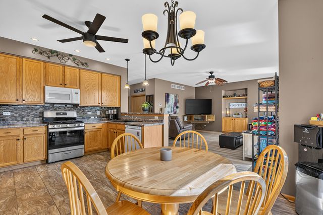 16542 Eastlake Parkway, Lockport, IL 60441