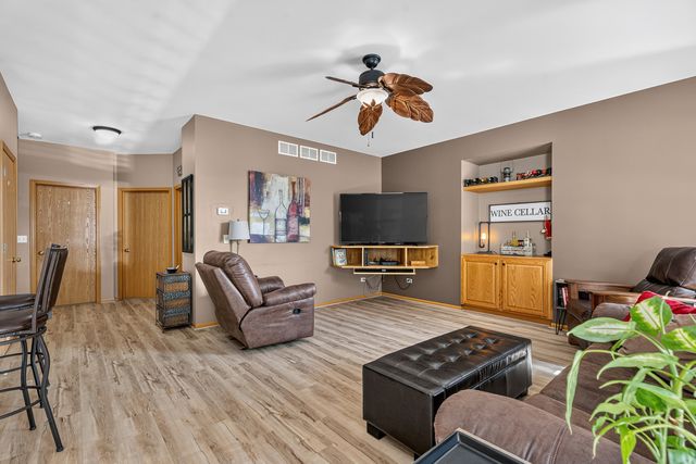 16542 Eastlake Parkway, Lockport, IL 60441