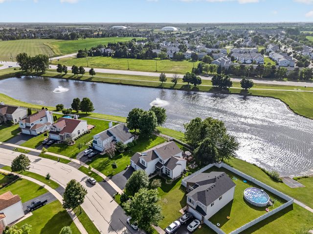 16542 Eastlake Parkway, Lockport, IL 60441