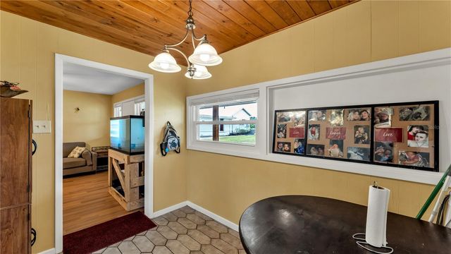 809 W CANAL STREET, Mulberry, FL 33860