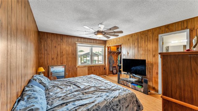 809 W CANAL STREET, Mulberry, FL 33860