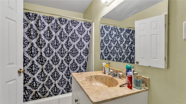 809 W CANAL STREET, Mulberry, FL 33860