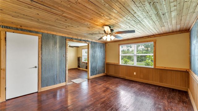 809 W CANAL STREET, Mulberry, FL 33860