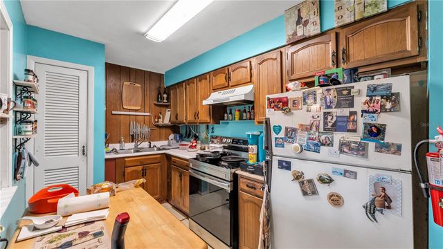 809 W CANAL STREET, Mulberry, FL 33860