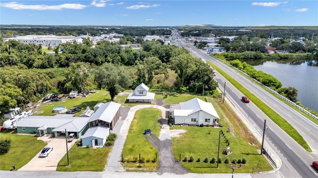 809 W CANAL STREET, Mulberry, FL 33860