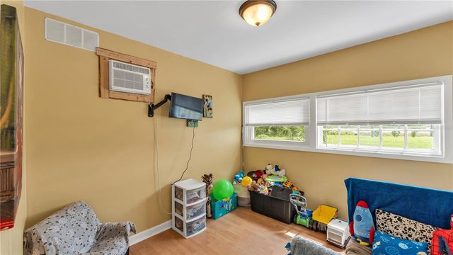 809 W CANAL STREET, Mulberry, FL 33860