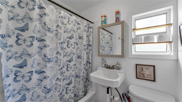 809 W CANAL STREET, Mulberry, FL 33860