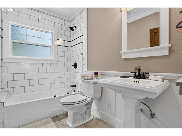 3646 Se FRANCIS St, Portland, OR 97202