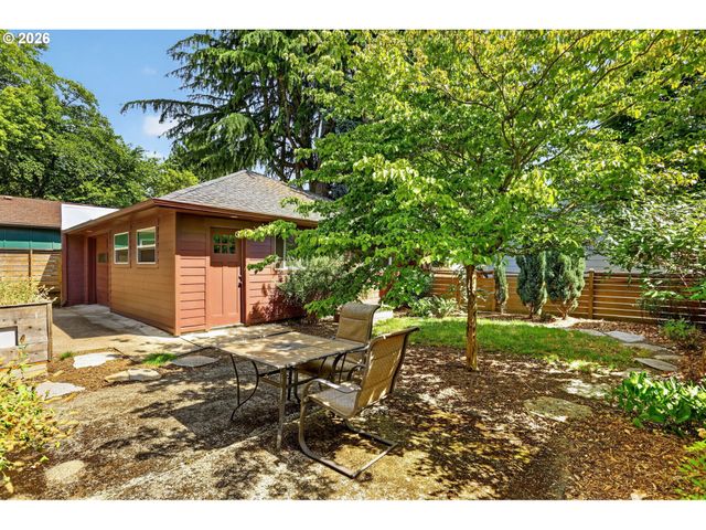 3646 Se FRANCIS St, Portland, OR 97202