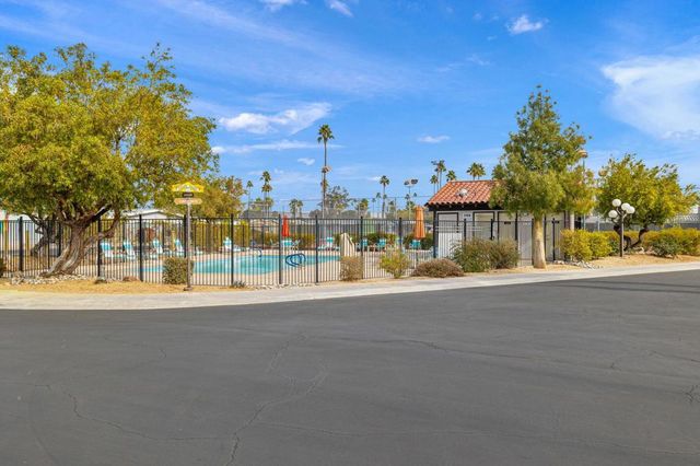 246 Laredo Drive, Palm Springs, CA 92264