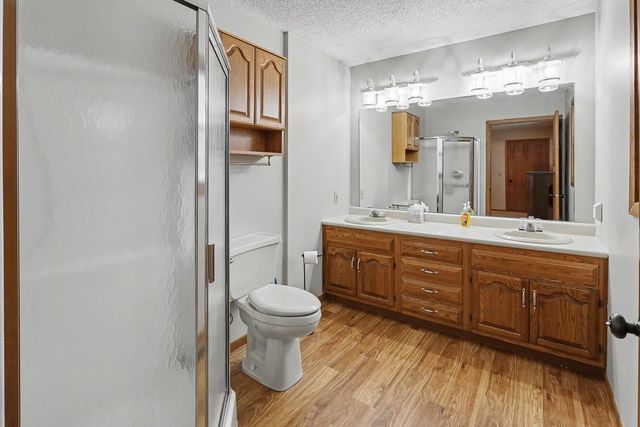 416 E 15th Street, Pella, IA 50219