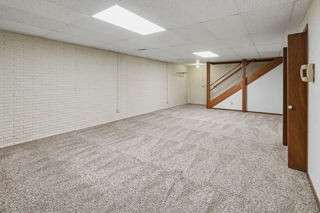 416 E 15th Street, Pella, IA 50219