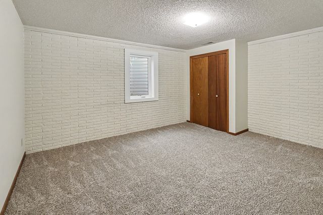 416 E 15th Street, Pella, IA 50219