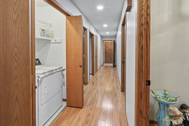 416 E 15th Street, Pella, IA 50219