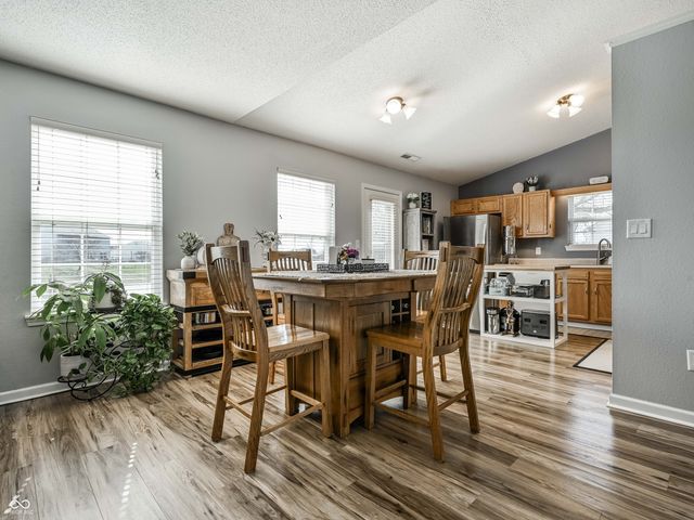 237 Broadmoor, Pittsboro, IN 46167