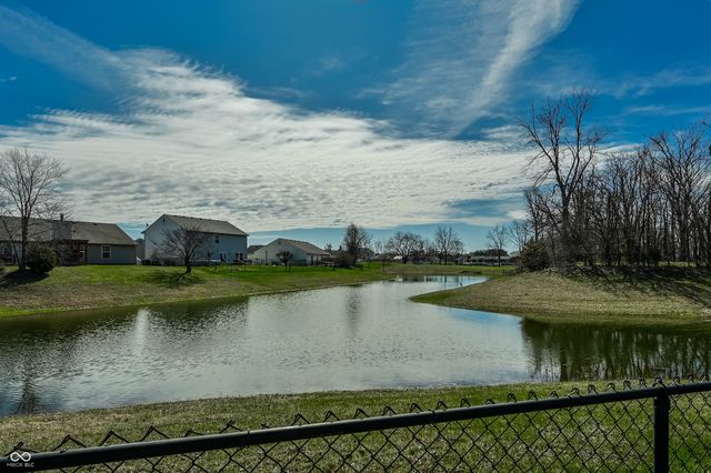 237 Broadmoor, Pittsboro, IN 46167