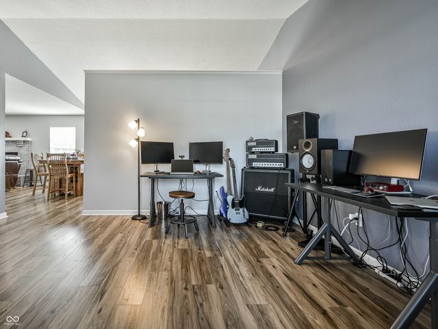 237 Broadmoor, Pittsboro, IN 46167