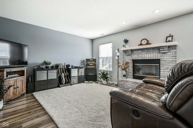 237 Broadmoor, Pittsboro, IN 46167