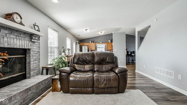 237 Broadmoor, Pittsboro, IN 46167