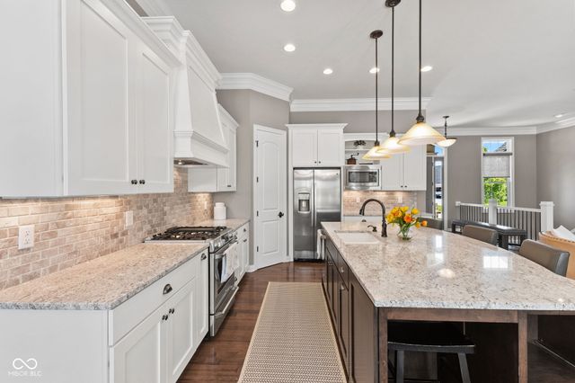 7806 Centerstone Court, Indianapolis, IN 46259