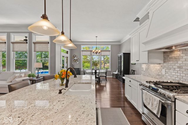 7806 Centerstone Court, Indianapolis, IN 46259