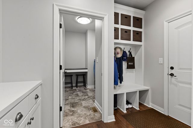 7806 Centerstone Court, Indianapolis, IN 46259