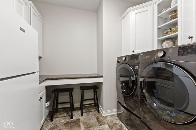 7806 Centerstone Court, Indianapolis, IN 46259