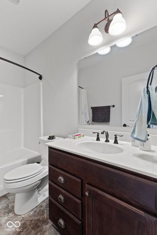 7806 Centerstone Court, Indianapolis, IN 46259