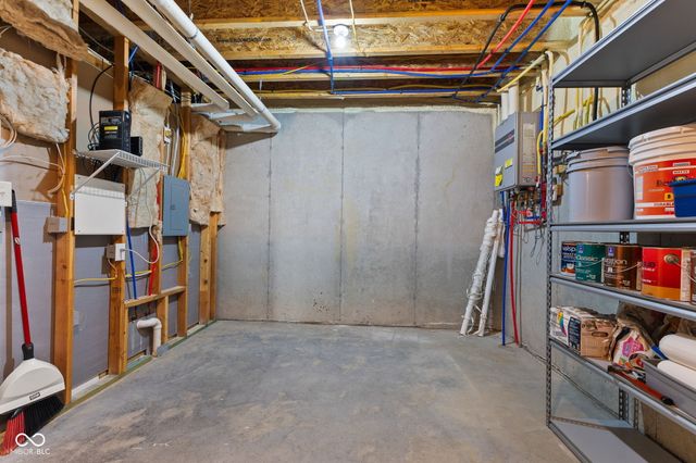 7806 Centerstone Court, Indianapolis, IN 46259